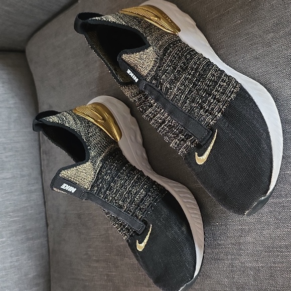 Nike Black and Gold Knit Sneakers - Picture 1 of 3